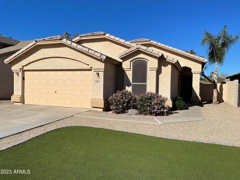 660 E Devon Dr, Gilbert, AZ 85296 photo 2