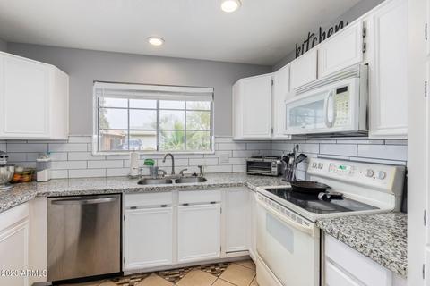 425 E Piute Ave, Phoenix, AZ 85024 photo 9