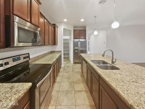 8007 S 23rd Dr, Phoenix, AZ 85041 photo 17