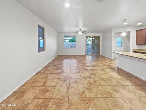 8007 S 23rd Dr, Phoenix, AZ 85041 photo 3