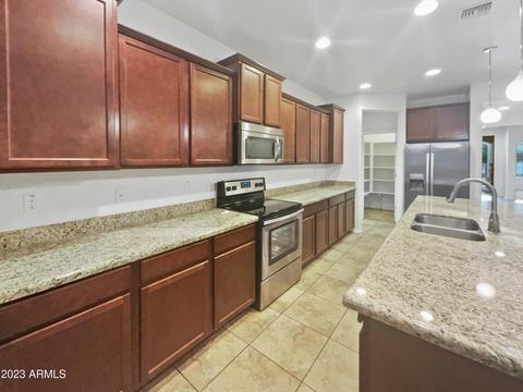 8007 S 23rd Dr, Phoenix, AZ 85041 photo 16