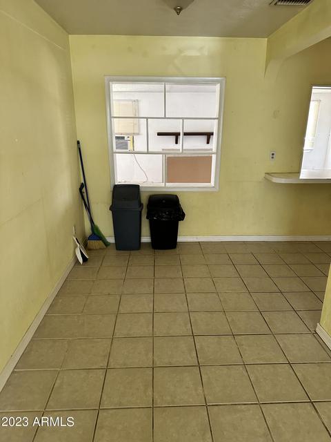 2437 E Highland Ave, Phoenix, AZ 85016 photo 4