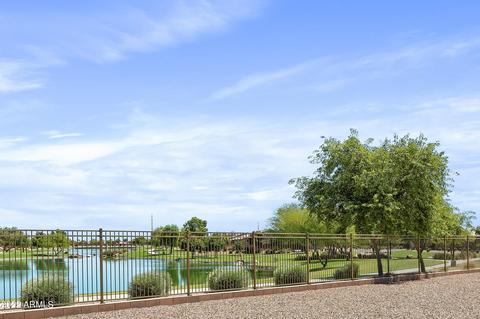 3326 E Balsam Dr, Chandler, AZ 85286