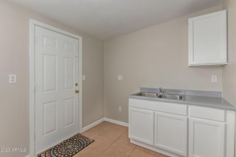 2554 E Wier Ave, Phoenix, AZ 85040 photo 4
