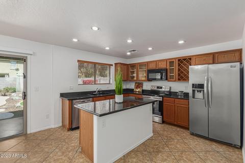 2432 W Bloch Rd, Phoenix, AZ 85041 photo 11