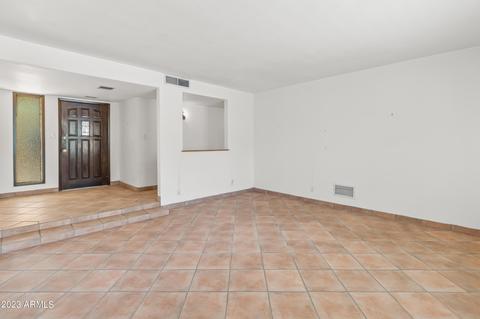 4532 E Becker Ln, Phoenix, AZ 85028 photo 9