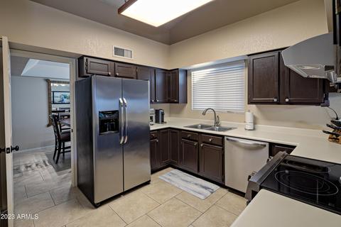 3844 E Waltann Ln, Phoenix, AZ 85032 photo 10