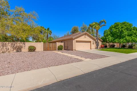148 E Horseshoe Ave, Gilbert, AZ 85296 photo 2