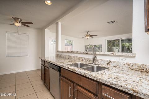 2842 E Mulberry Dr, Phoenix, AZ 85016 photo 3