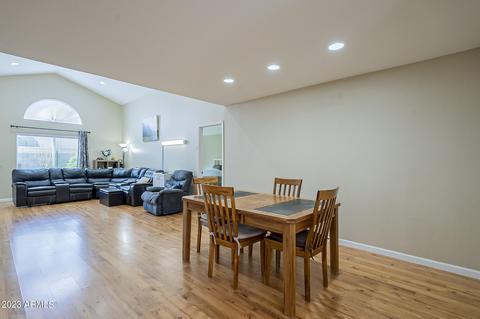 449 E Kerry Ln, Phoenix, AZ 85024 photo 4