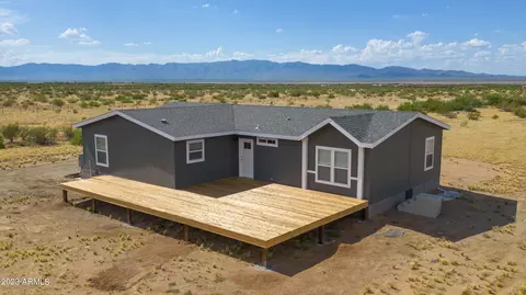 48421 N 529th Ave, Aguila, AZ 85320