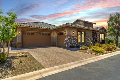313 E Creosote Dr, Phoenix, AZ 85085 photo 3