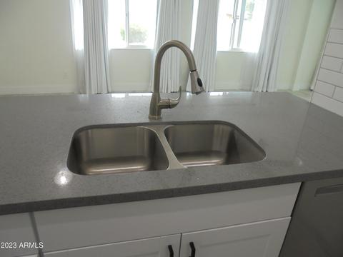 4051 E Sacaton St E, Phoenix, AZ 85044 photo 10
