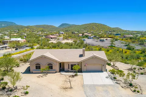 44511 N 18th St, New River, AZ 85087