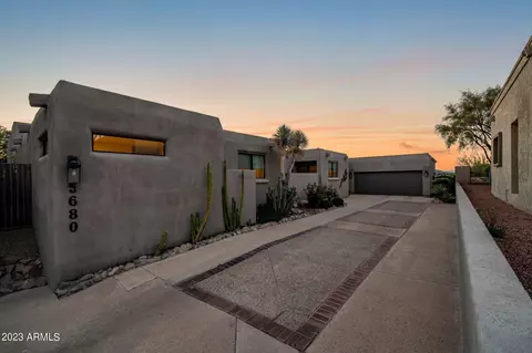 5680 N Echo Canyon Dr, Phoenix, AZ 85018