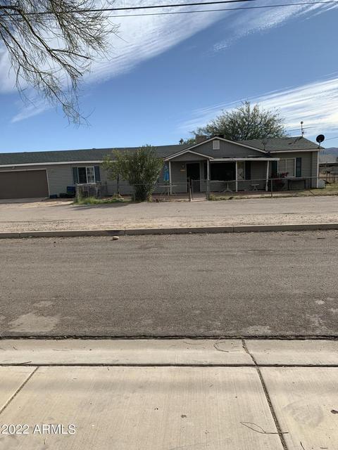 2821 E Tamarisk Ave, Phoenix, AZ 85040 photo 2