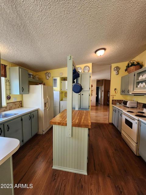 2233 E Behrend Dr #207, Phoenix, AZ 85024 photo 40