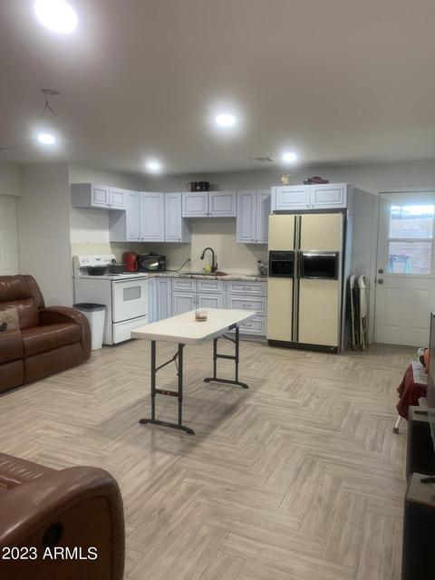 2941 W Washington St, Phoenix, AZ 85009