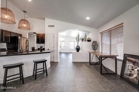 4314 E Tether Trl, Phoenix, AZ 85050 photo 9