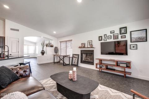 4314 E Tether Trl, Phoenix, AZ 85050 photo 12