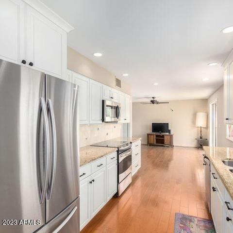 3041 E Yucca St, Phoenix, AZ 85028 photo 9