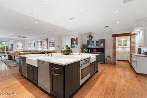 1001 E Caroline Ln, Tempe, AZ 85284 photo 11