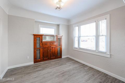 2218 N 21st Pl, Phoenix, AZ 85006 photo 9