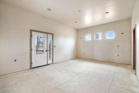 2250 Big Bear Cir, Overgaard, AZ 85933 photo 4