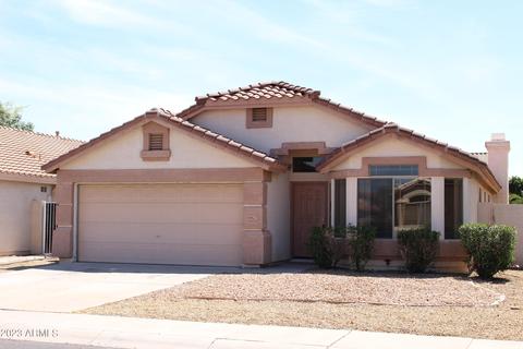 467 E Cantebria Dr, Gilbert, AZ 85296