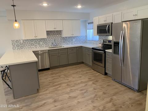349 E Thomas Rd #E403, Phoenix, AZ 85012