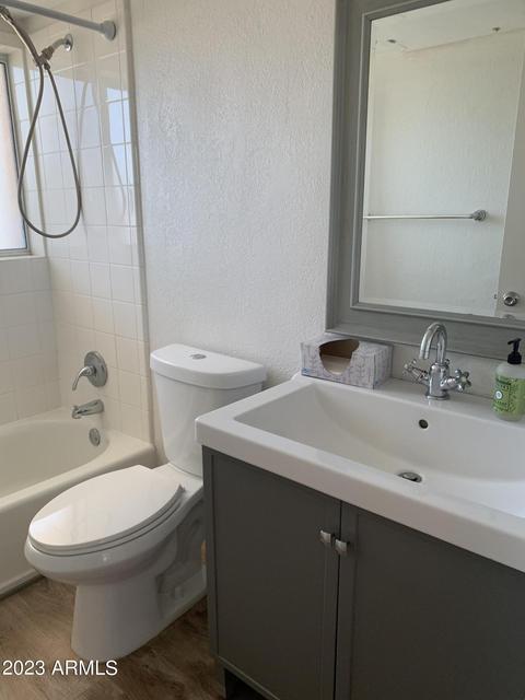 349 E Thomas Rd #E403, Phoenix, AZ 85012 photo 10