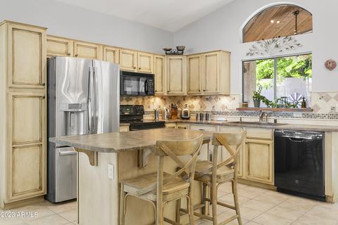 2121 E Menadota Dr, Phoenix, AZ 85024 photo 9