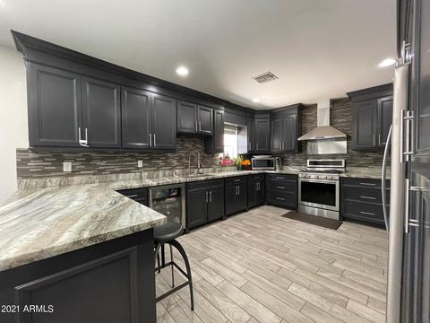 526 E Carter Rd, Phoenix, AZ 85042 photo 2