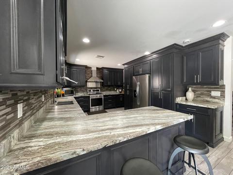 526 E Carter Rd, Phoenix, AZ 85042