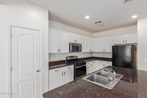 2132 S Martingale Rd, Gilbert, AZ 85295 photo 6