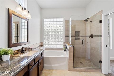 4368 E Briles Rd, Phoenix, AZ 85050 photo 9