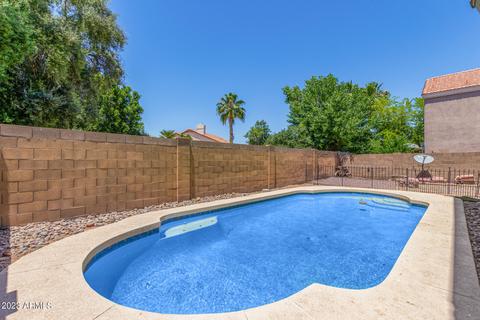 1114 S Surfside Dr, Gilbert, AZ 85233 photo 2