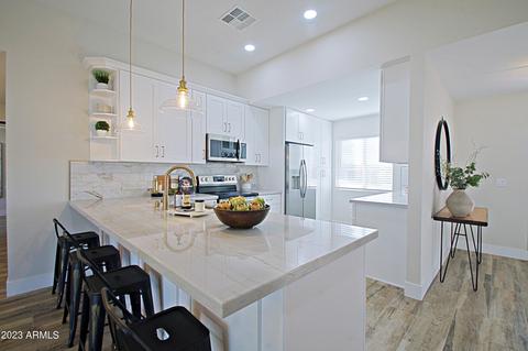 17821 N Willowbrook Dr, Sun City, AZ 85373