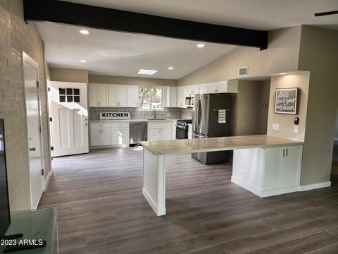 10623 W Oakmont Dr, Sun City, AZ 85351