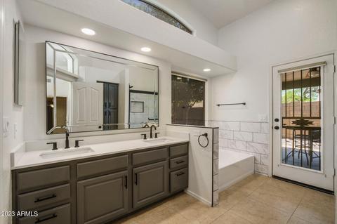 4314 E Lone Cactus Dr, Phoenix, AZ 85050 photo 10