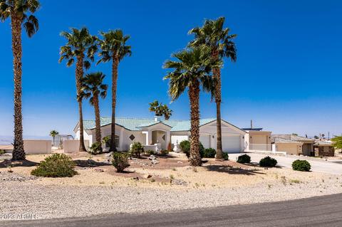 561 Carol Ln, Lake Havasu City, AZ 86404