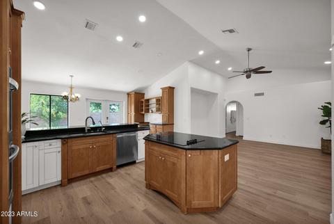 3663 E Adobe St, Mesa, AZ 85205 photo 9