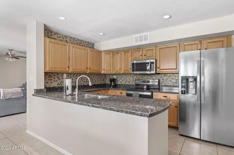 971 E Driftwood Dr, Tempe, AZ 85283 photo 7