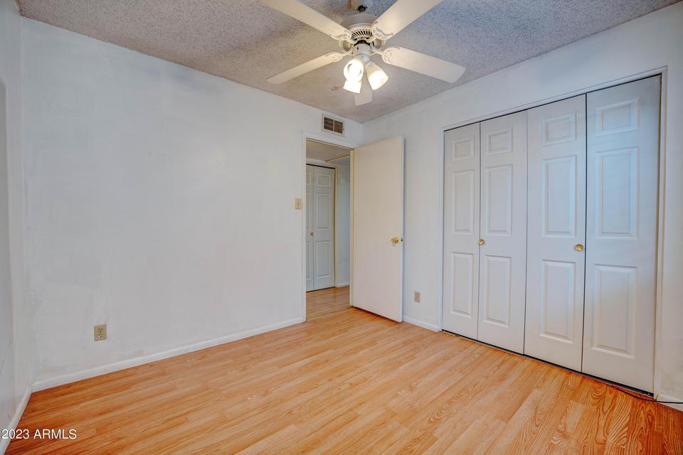  3823 W Barnes Ln, Phoenix, AZ 85051 photo 13