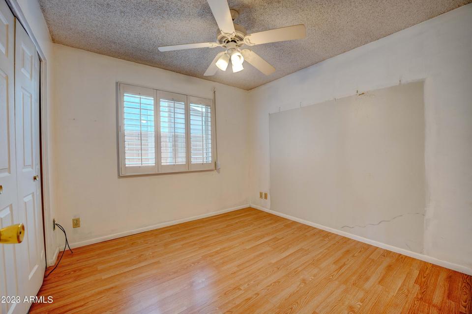  3823 W Barnes Ln, Phoenix, AZ 85051 photo 12