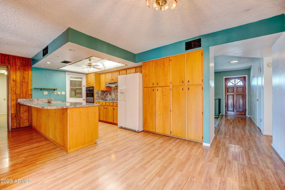  3823 W Barnes Ln, Phoenix, AZ 85051 photo 21