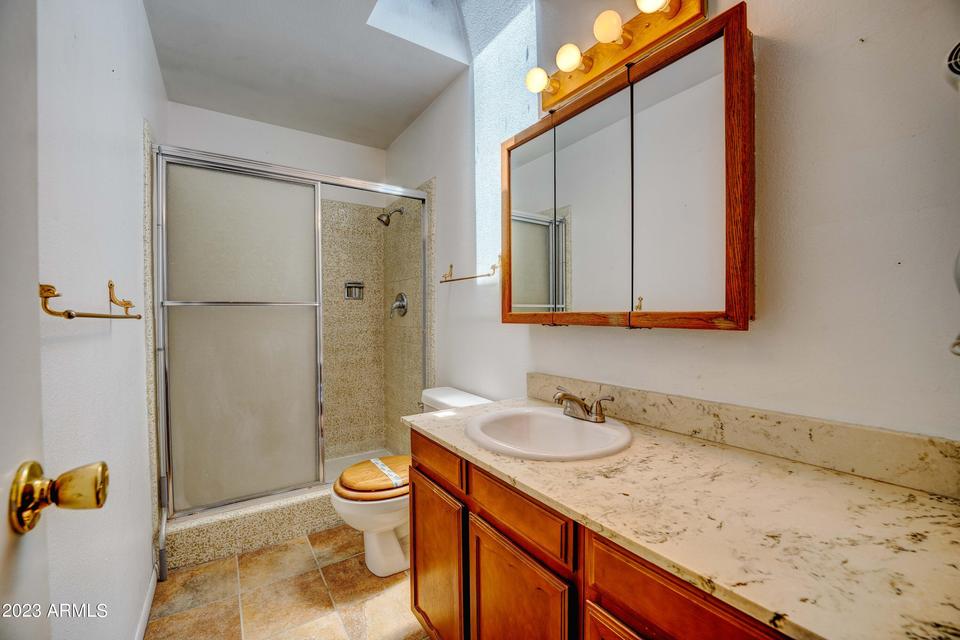 3823 W Barnes Ln, Phoenix, AZ 85051 photo 14