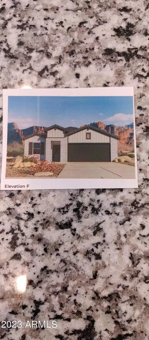 1095 W Tuli Way, San Tan Valley, AZ 85143