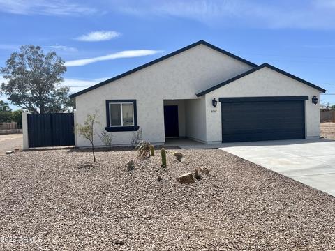 8901 W Pineveta Dr, Arizona City, AZ 85123