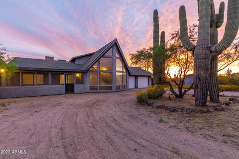 805 W Wolftrap Rd, New River, AZ 85087